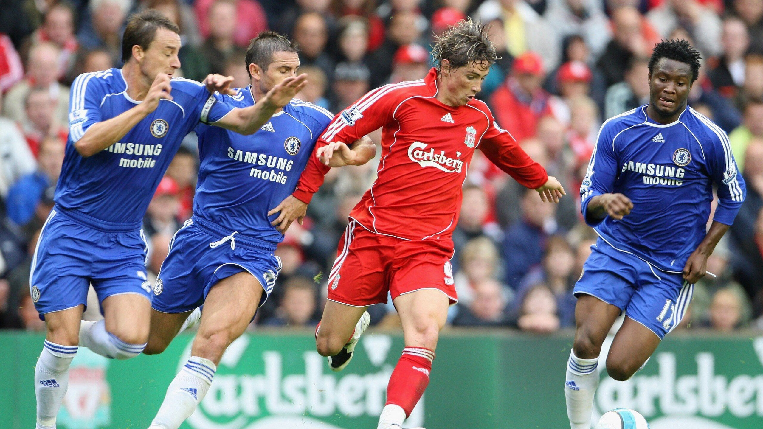 足球派对：各地特色比赛日，体验不同文化风情，足球门派